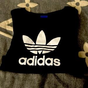 Girls, extra large, large black Adidas crop top